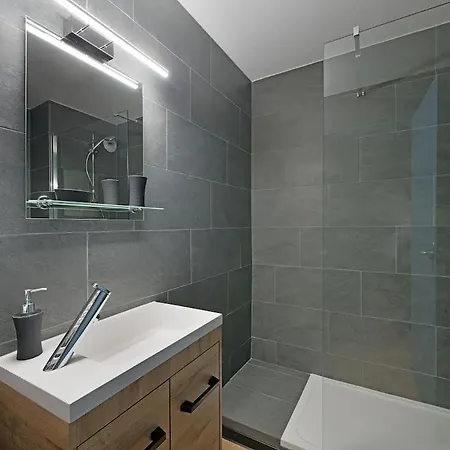 063 - Didion, Centre Gare St Roch, Clim, Balcon,4pers Apartamento Montpellier